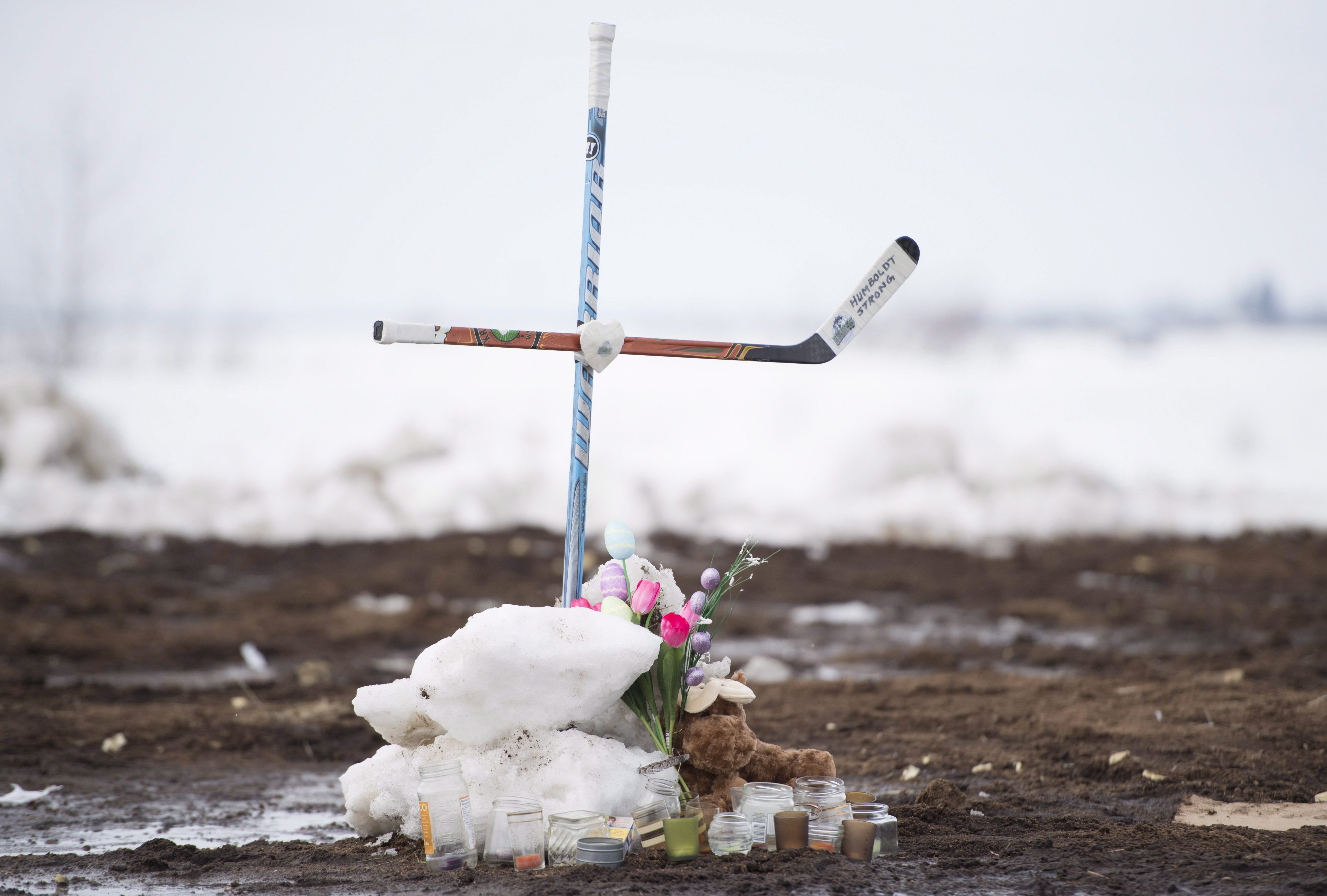 Nipawin rallies around Humboldt after Broncos tragedy