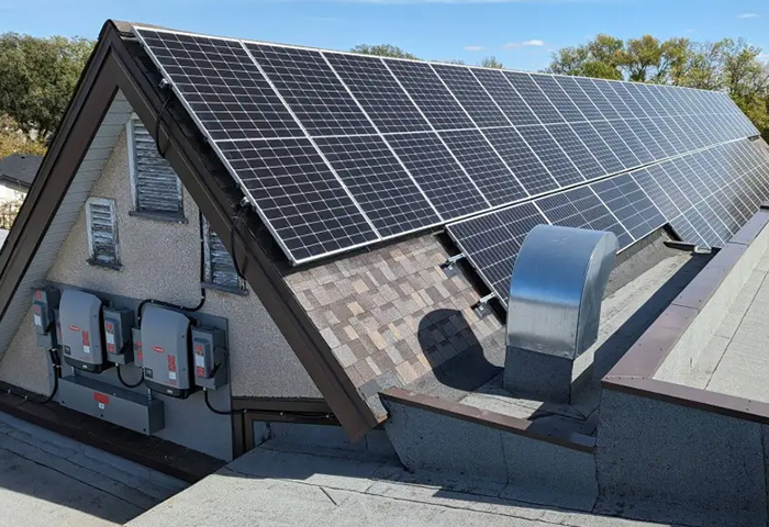 Transcona Memorial United Church’s solar panel rooftop