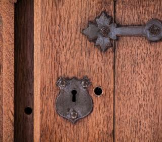 Keyhole on door