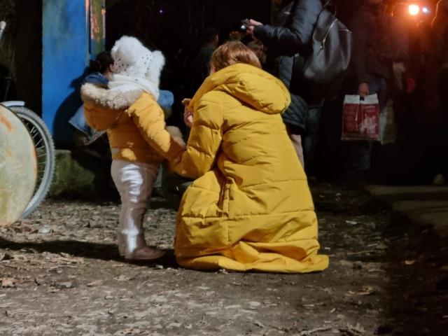 Woman and child at the Hungary/Ukraine border