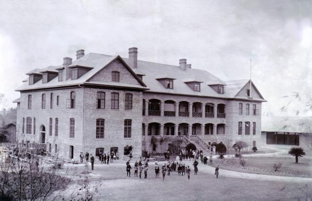 A picture of the Canadian School in West China, in the early 1900s.