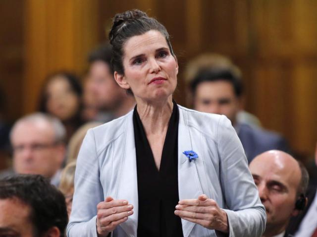 A close-up of Minister Kirsty Duncan speaking in the House