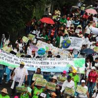 A protest in a street in El Salvador